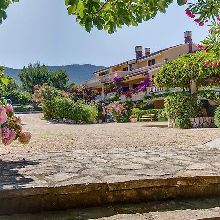Apartmani Mavrinac Nerezine Bagian luar foto