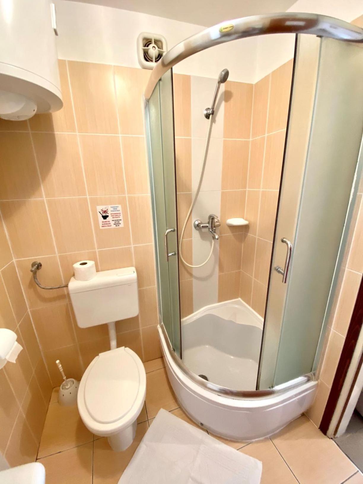 Apartmani Mavrinac Nerezine Ruang foto